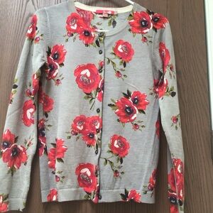 Boden beige cardigan with red roses floral print 100% wool lightweight, sz M
